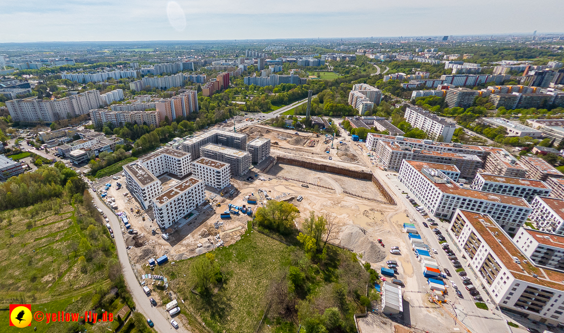 04.05.2023 - Luftbilder vom Alexisqaurtier und Pandion Verde in Neuperlach